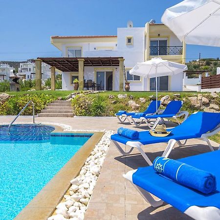 Villa Alexi Калатос Стая снимка